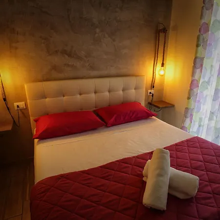 Napoli City Rooms Bed & Breakfast Naples