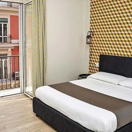 Napoli City Rooms Bed & Breakfast 3*
