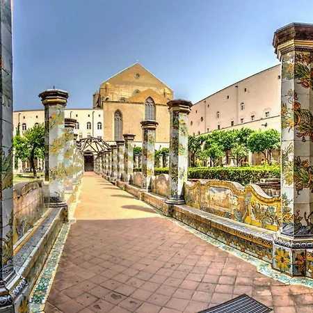 Napoli City Rooms Bed & Breakfast 3*