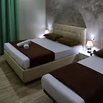 Napoli City Rooms Bed and Breakfast