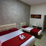 Napoli City Rooms Bed and Breakfast 4*