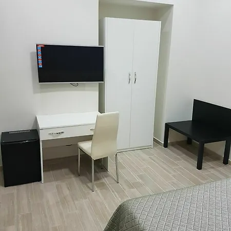 那不勒斯市旅馆